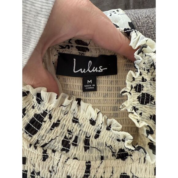 New Lulu’s Sweet Shimmer Cream Floral Print Smocked Maxi Dress Medium - Picture 3 of 11